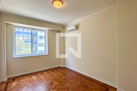 Apartamento à venda com 140m², 3 quartos e 1 vagaQuarto 02