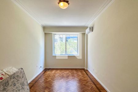 Apartamento à venda com 140m², 3 quartos e 1 vagaQuarto 02