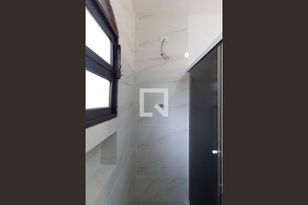 Casa à venda com 182m², 2 quartos e 2 vagasBanheiro