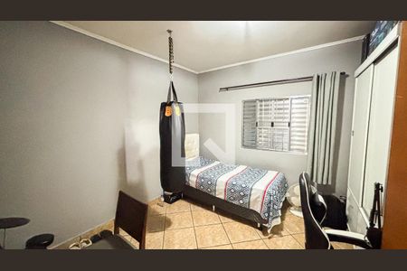 Casa à venda com 127m², 3 quartos e 3 vagas Casa à venda com 127m², 3 quartos e 3 vagasQuarto 2