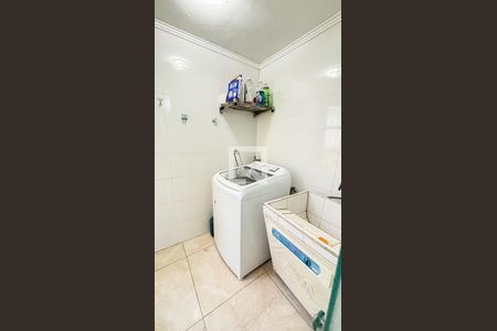 Casa à venda com 127m², 3 quartos e 3 vagas Casa à venda com 127m², 3 quartos e 3 vagasÁrea de Serviço