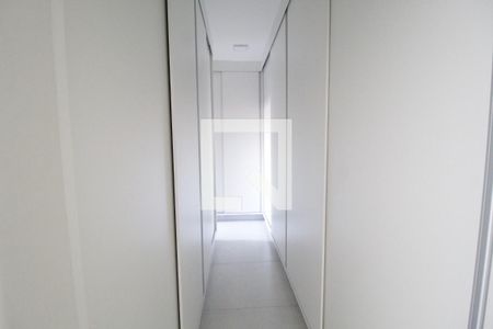 Casa de condomínio para alugar com 232m², 4 quartos e 2 vagasCloset