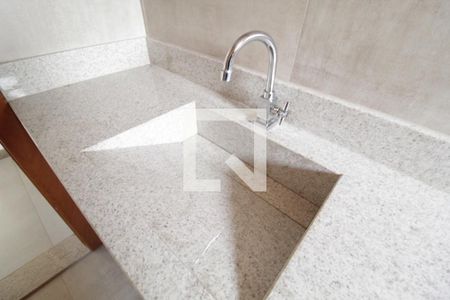 Casa de condomínio para alugar com 232m², 4 quartos e 2 vagasBanheiro do Quarto 2