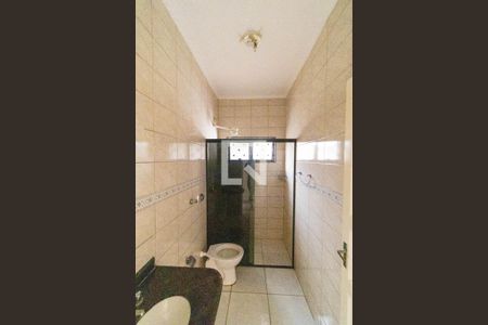 Casa à venda com 169m², 3 quartos e 4 vagas Casa à venda com 169m², 3 quartos e 4 vagasBanheiro