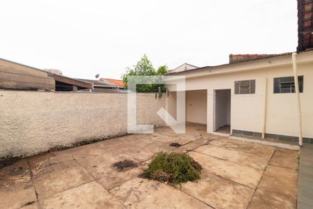 Casa à venda com 169m², 3 quartos e 4 vagas Casa à venda com 169m², 3 quartos e 4 vagasQuintal