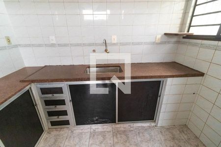 Casa à venda com 169m², 3 quartos e 4 vagas Casa à venda com 169m², 3 quartos e 4 vagasCozinha