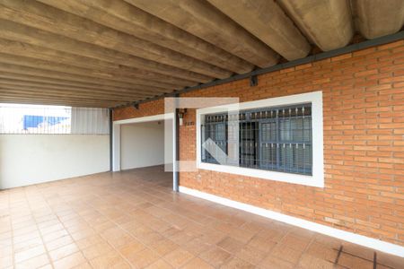 Casa à venda com 169m², 3 quartos e 4 vagas Casa à venda com 169m², 3 quartos e 4 vagasGaragem