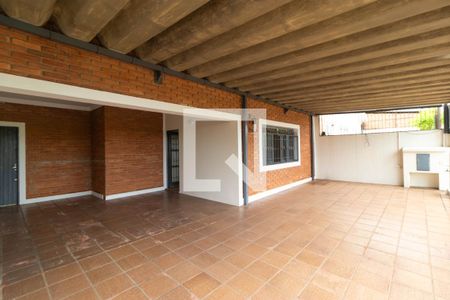 Casa à venda com 169m², 3 quartos e 4 vagas Casa à venda com 169m², 3 quartos e 4 vagasGaragem