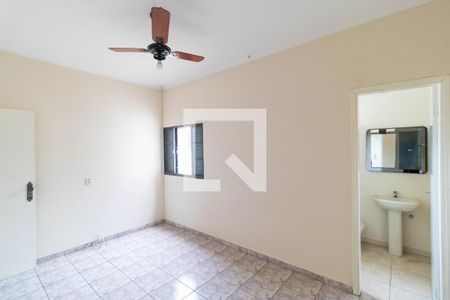 Casa à venda com 169m², 3 quartos e 4 vagas Casa à venda com 169m², 3 quartos e 4 vagasSuíte