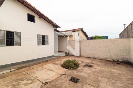 Casa à venda com 169m², 3 quartos e 4 vagas Casa à venda com 169m², 3 quartos e 4 vagasQuintal