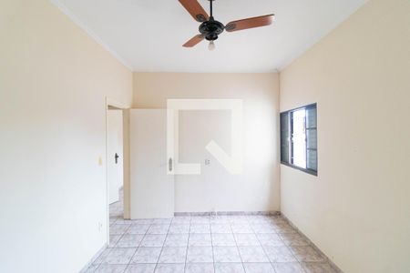 Casa à venda com 169m², 3 quartos e 4 vagas Casa à venda com 169m², 3 quartos e 4 vagasSuíte