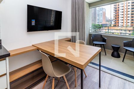 Studio para alugar com 24m², 1 quarto e sem vaga Studio para alugar com 24m², 1 quarto e sem vagaSala / Quarto
