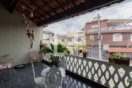Casa à venda com 125m², 4 quartos e 2 vagas Casa à venda com 125m², 4 quartos e 2 vagasVaranda da Suíte