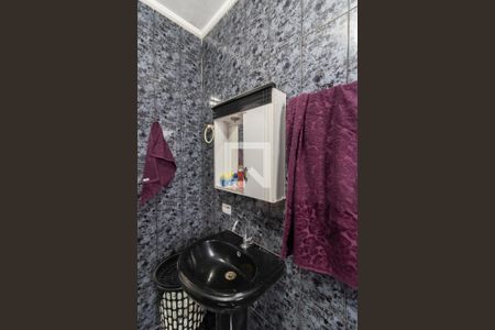 Casa à venda com 125m², 4 quartos e 2 vagas Casa à venda com 125m², 4 quartos e 2 vagasBanheiro