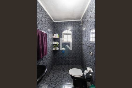 Casa à venda com 125m², 4 quartos e 2 vagas Casa à venda com 125m², 4 quartos e 2 vagasBanheiro