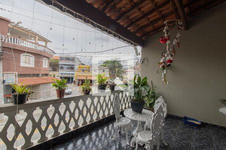 Casa à venda com 125m², 4 quartos e 2 vagas Casa à venda com 125m², 4 quartos e 2 vagasVaranda da Suíte