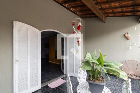 Casa à venda com 125m², 4 quartos e 2 vagas Casa à venda com 125m², 4 quartos e 2 vagasVaranda da Suíte