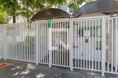 Apartamento para alugar com 60m², 2 quartos e 1 vaga Apartamento para alugar com 60m², 2 quartos e 1 vagaFachada