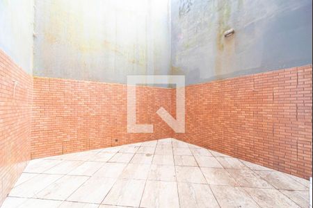 Casa à venda com 110m², 3 quartos e 2 vagasQuintal Fundos
