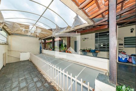 Casa à venda com 336m², 7 quartos e 2 vagas Casa à venda com 336m², 7 quartos e 2 vagasÁrea de Serviço