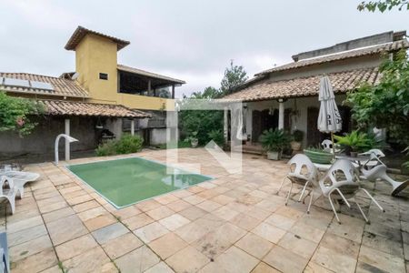 Casa à venda com 900m², 3 quartos e 7 vagasQuintal