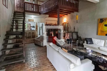 Sala de casa à venda com 3 quartos, 900m² em Trevo, Belo Horizonte