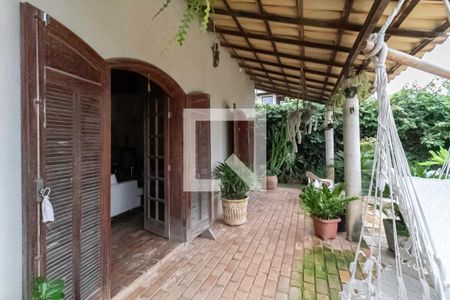 Casa à venda com 900m², 3 quartos e 7 vagasVaranda 