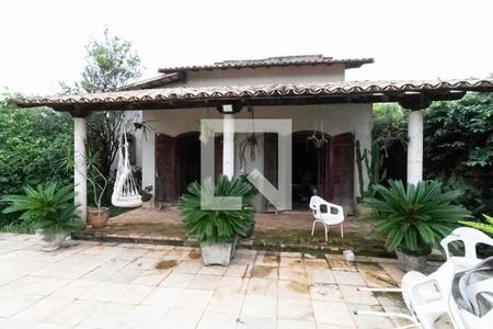 Casa à venda com 900m², 3 quartos e 7 vagasVaranda 