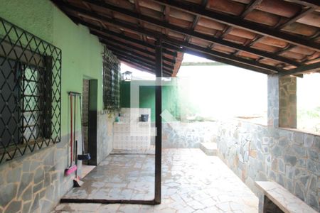 Casa à venda com 360m², 3 quartos e 1 vagaÁrea de Serviço
