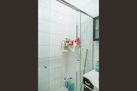 Casa à venda com 98m², 2 quartos e 1 vaga Casa à venda com 98m², 2 quartos e 1 vagaBanheiro