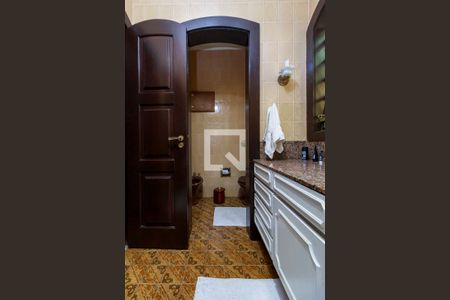 Casa de condomínio à venda com 571m², 5 quartos e 8 vagasSuíte 2 - Banheiro