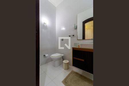 Casa de condomínio à venda com 571m², 5 quartos e 8 vagasEscritório - Banheiro