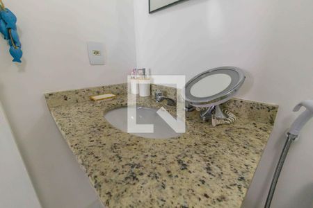 Apartamento para alugar com 70m², 2 quartos e 1 vaga Apartamento para alugar com 70m², 2 quartos e 1 vagaBanheiro da Suíte