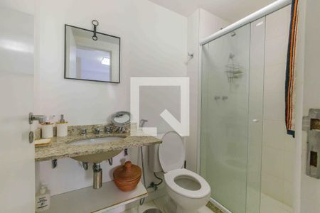 Apartamento para alugar com 70m², 2 quartos e 1 vaga Apartamento para alugar com 70m², 2 quartos e 1 vagaBanheiro da Suíte