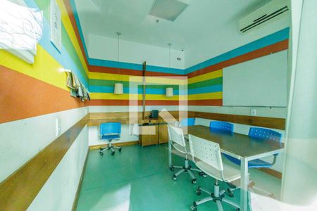 Apartamento para alugar com 70m², 2 quartos e 1 vaga Apartamento para alugar com 70m², 2 quartos e 1 vagaÁrea Comum Sala de Reunião