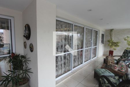 Apartamento para alugar com 204m², 4 quartos e 4 vagasVaranda