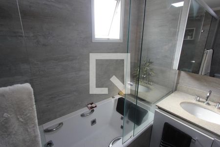 Apartamento para alugar com 204m², 4 quartos e 4 vagasBanheiro 5