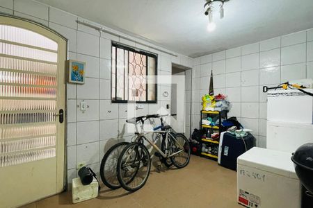 Casa à venda com 200m², 3 quartos e 2 vagas Casa à venda com 200m², 3 quartos e 2 vagasSala//Edícula