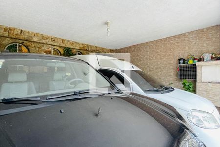 Casa à venda com 200m², 3 quartos e 2 vagas Casa à venda com 200m², 3 quartos e 2 vagasGaragem