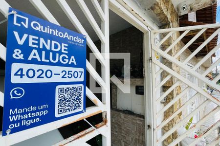 Casa à venda com 200m², 3 quartos e 2 vagas Casa à venda com 200m², 3 quartos e 2 vagasIEBK-43