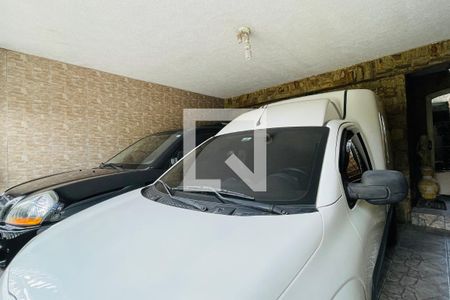 Casa à venda com 200m², 3 quartos e 2 vagas Casa à venda com 200m², 3 quartos e 2 vagasGaragem