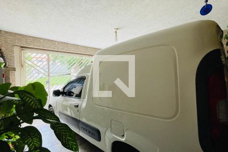 Casa à venda com 200m², 3 quartos e 2 vagas Casa à venda com 200m², 3 quartos e 2 vagasGaragem