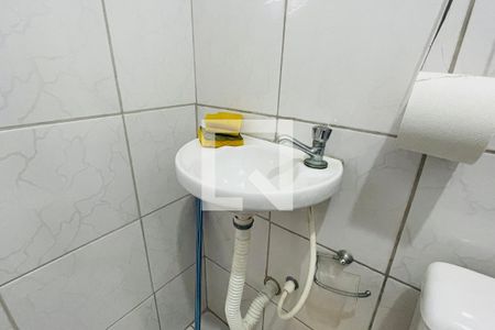 Casa à venda com 200m², 3 quartos e 2 vagas Casa à venda com 200m², 3 quartos e 2 vagasBanheiro 2