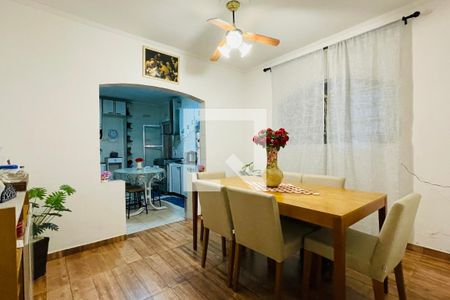 Casa à venda com 200m², 3 quartos e 2 vagas Casa à venda com 200m², 3 quartos e 2 vagasSala de Jantar//Edícula