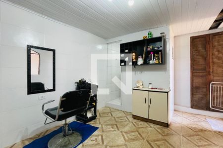 Casa à venda com 200m², 3 quartos e 2 vagas Casa à venda com 200m², 3 quartos e 2 vagasÁrea de Serviço