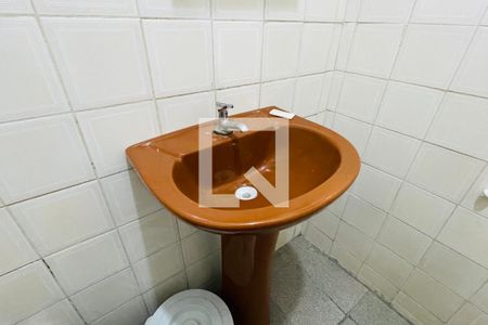 Casa à venda com 200m², 3 quartos e 2 vagas Casa à venda com 200m², 3 quartos e 2 vagasBanheiro 3