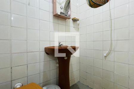 Casa à venda com 200m², 3 quartos e 2 vagas Casa à venda com 200m², 3 quartos e 2 vagasBanheiro 3