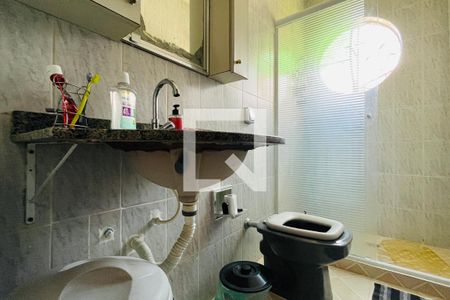 Casa à venda com 200m², 3 quartos e 2 vagas Casa à venda com 200m², 3 quartos e 2 vagasBanheiro 1