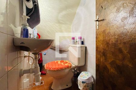 Casa à venda com 200m², 3 quartos e 2 vagas Casa à venda com 200m², 3 quartos e 2 vagasLavabo//Edícula