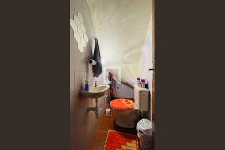 Casa à venda com 200m², 3 quartos e 2 vagas Casa à venda com 200m², 3 quartos e 2 vagasLavabo